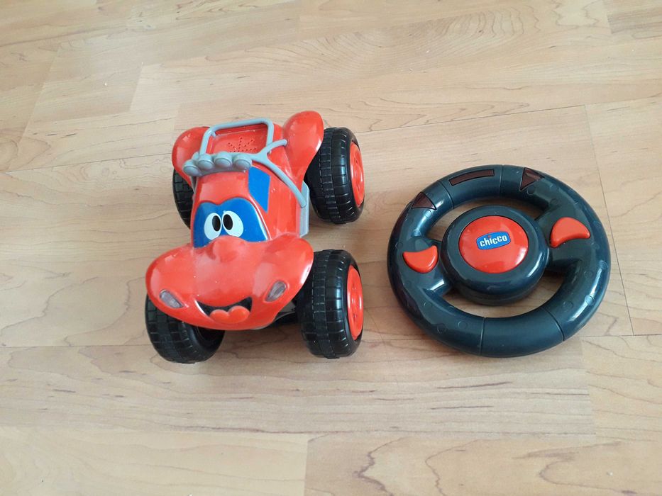 Carro telecomandado Chicco