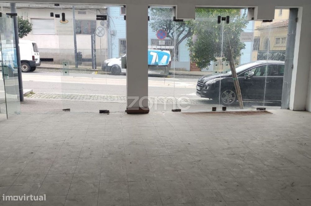 Loja De 420 Mts, 2 Andares Em Guimarães