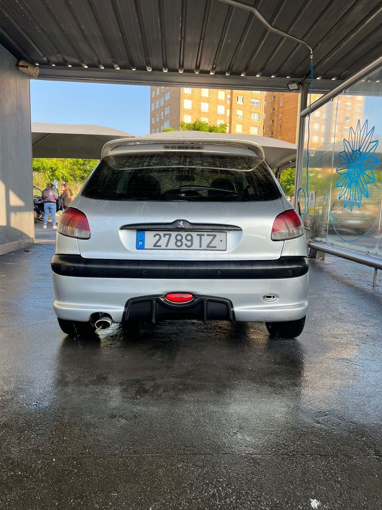 Vendo peugeot 206 2.o HDI