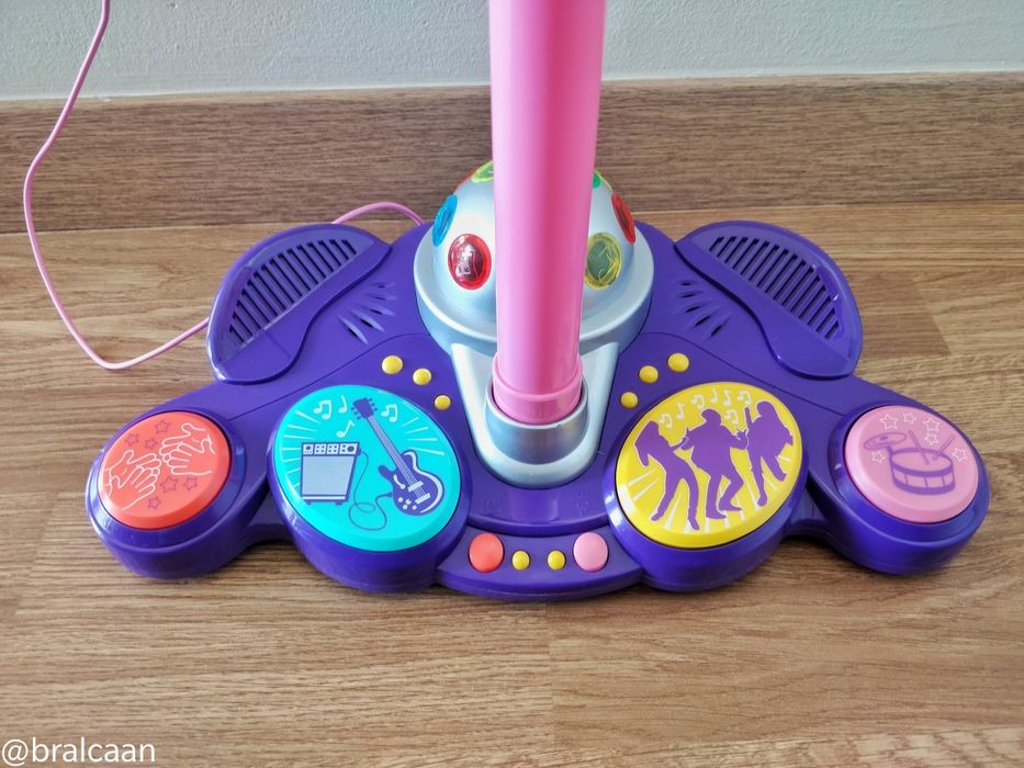 Microfone de pé ajustável com luzes e sons