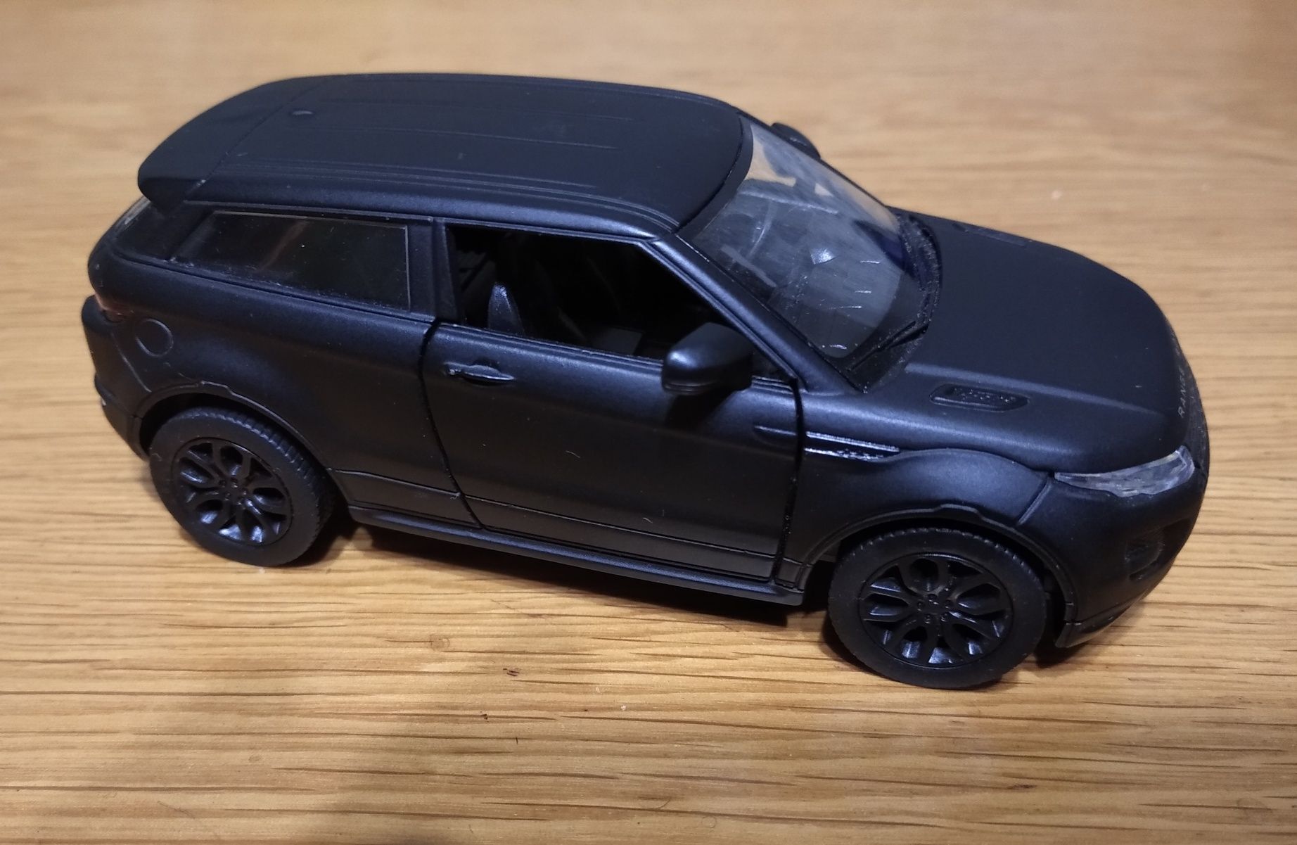 Масштабная литая модель Range rover (13 см)