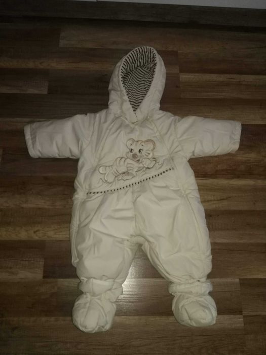 Kombinezon dziecięcy rozm. 68