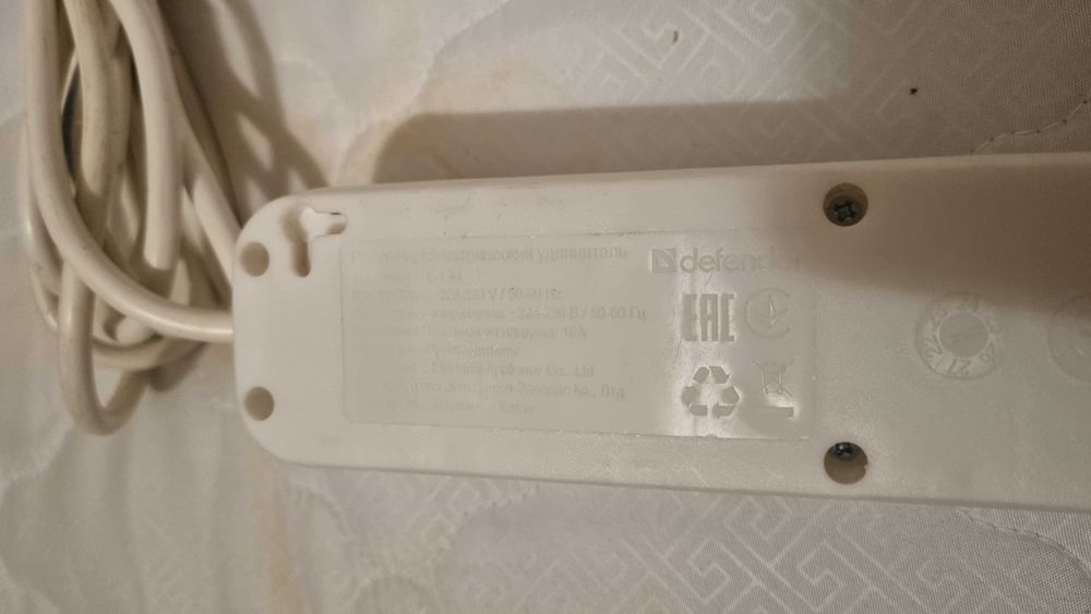 Сетевой фильтр (удлинитель) "Defender" на 4 розетки