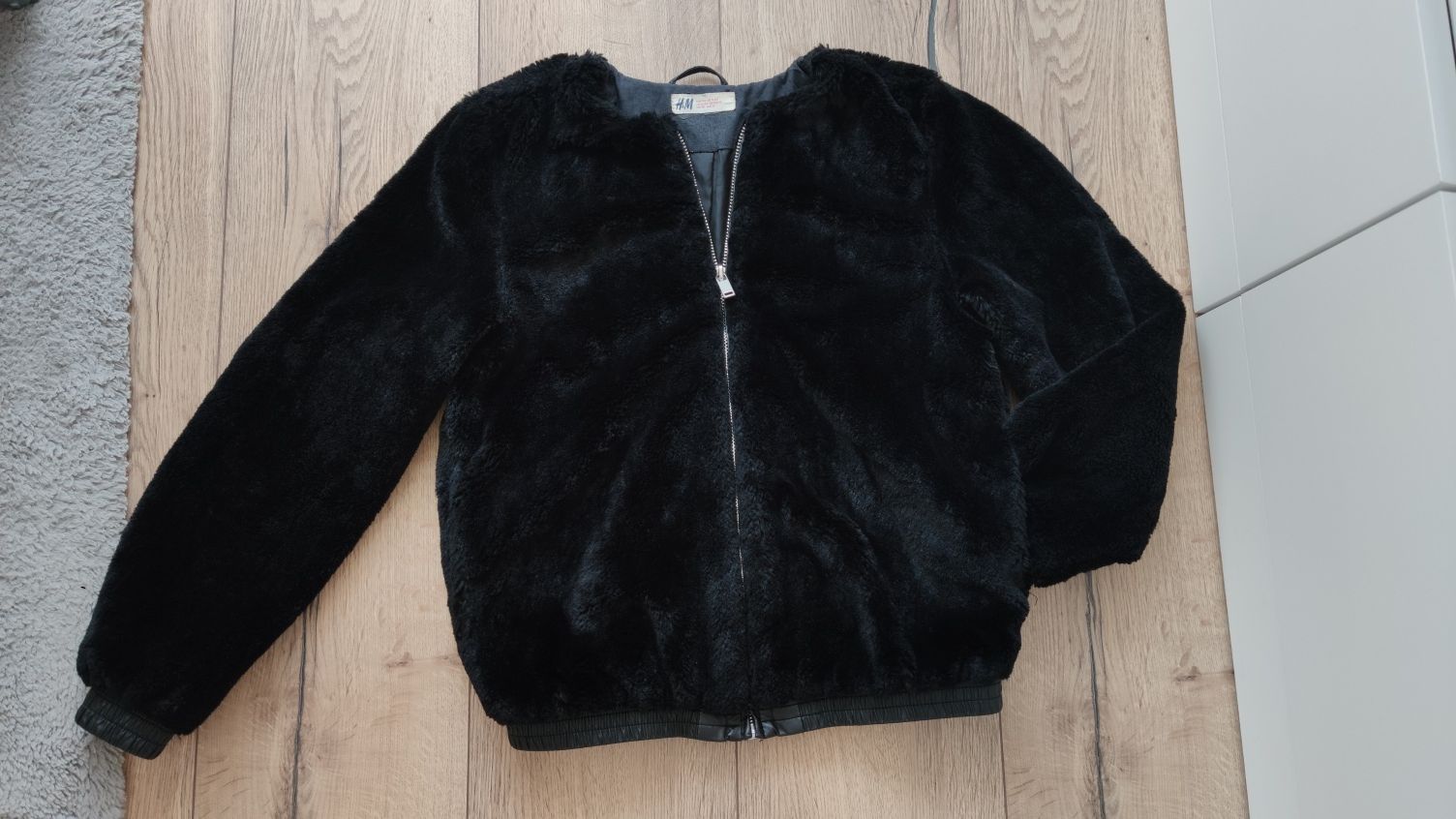 Czarne  futerko dla dziewczynki r. 152  H&M