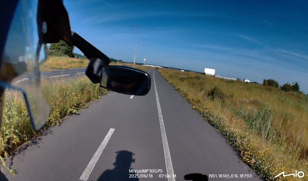 Rejestrator motocyklowy na kask MIO MP30