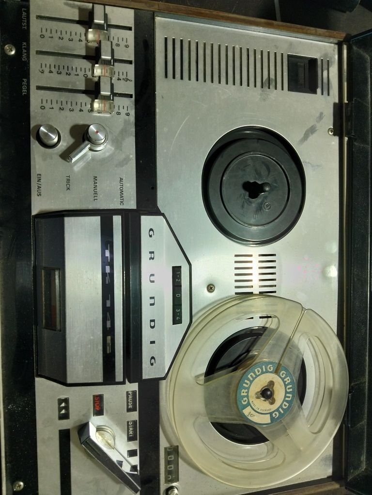 Gravador de fita Grundig tk146
