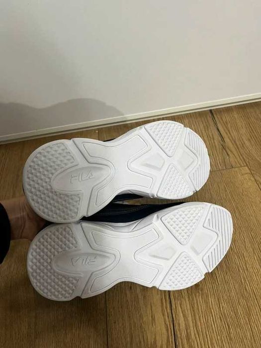 !Wyprzedaż! Nowe granatowe buty Fila 36