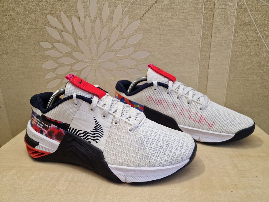 Жіночі кросівки Nike Metcon 8 розмір 37.5