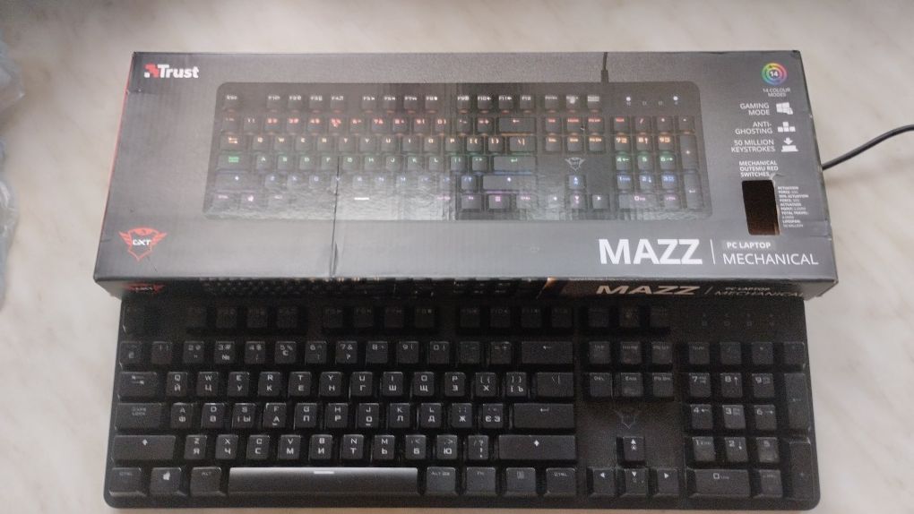 Игровая механическая клавиатура с подсветкой Trust GXT 863