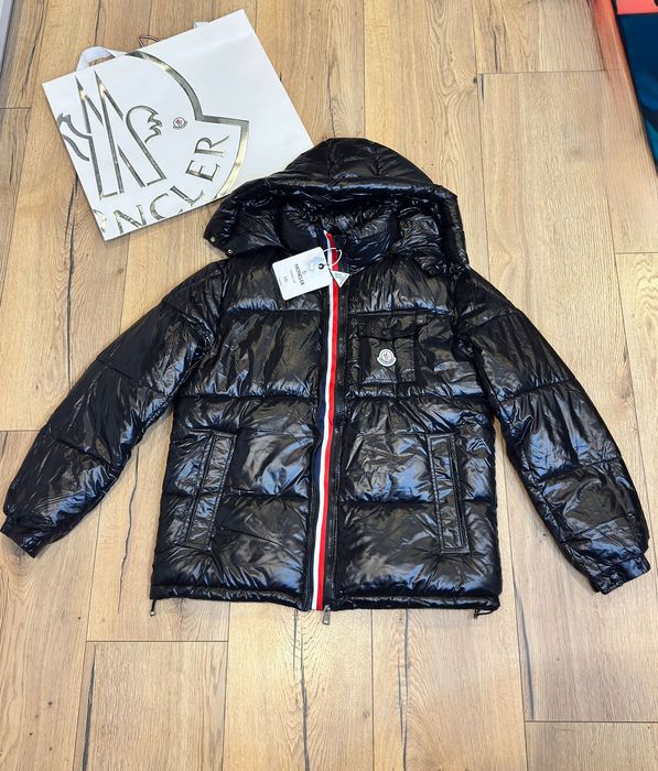 Moncler Montbeliard Hooded Short Down Jacket