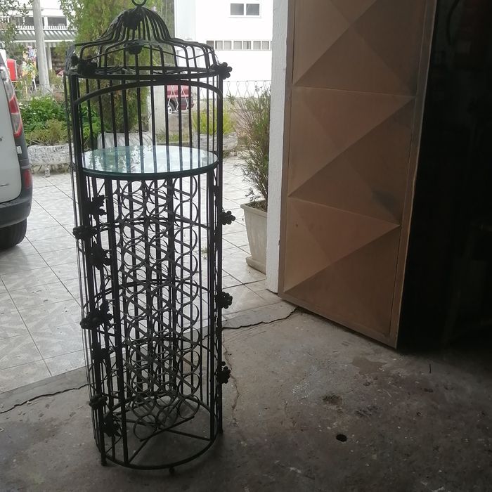 Garrafeira metálica