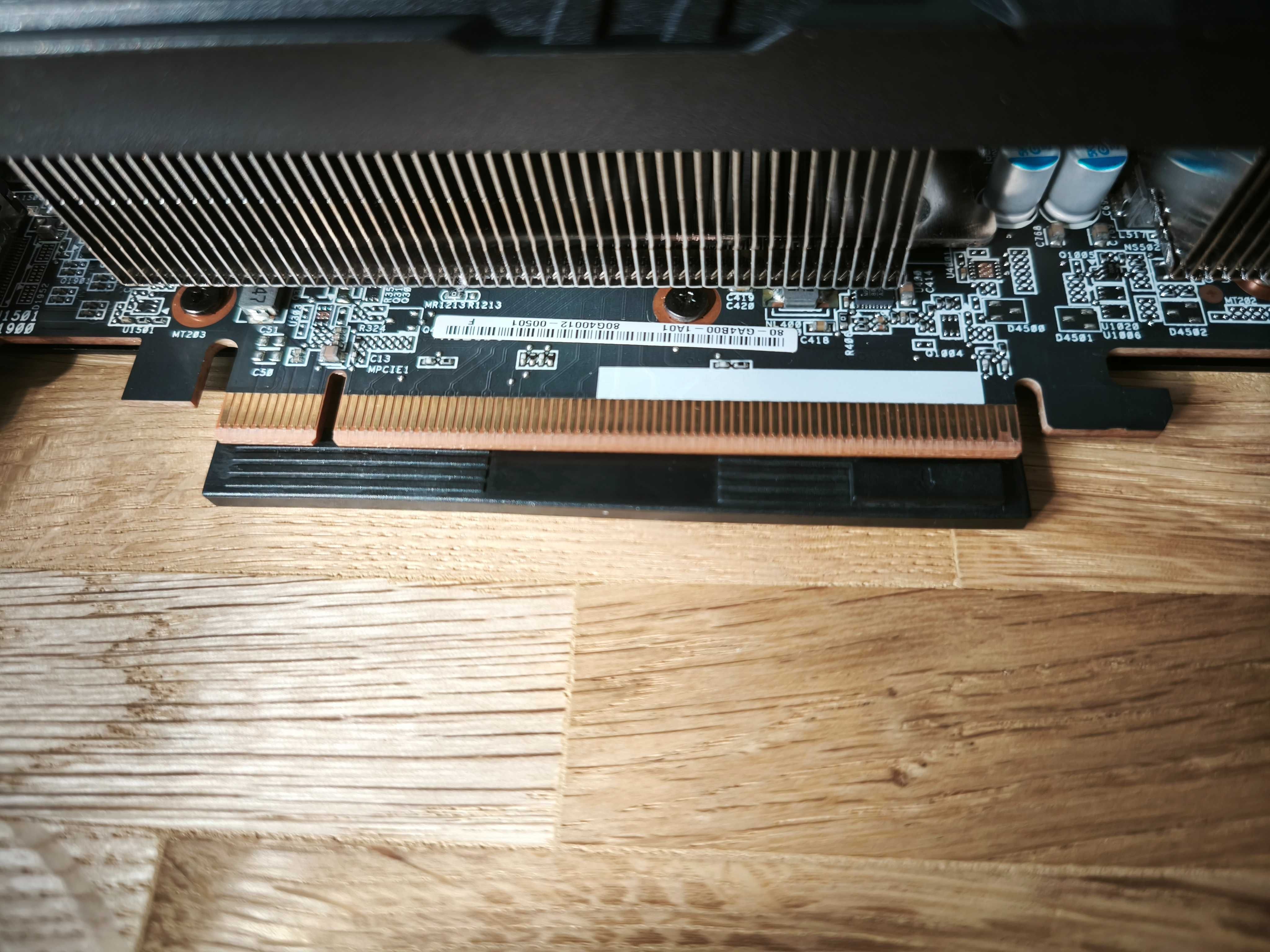 AMD Radeon RX7600 8GB
