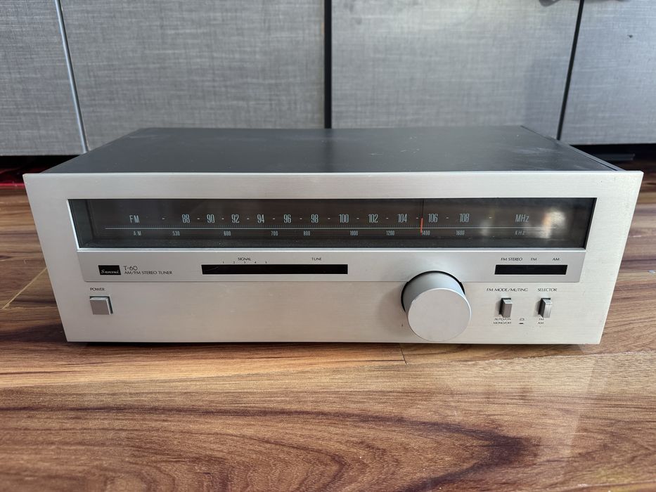 Tuner Sansui T-60