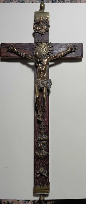 Crucifixo em bronze e Pau santo Sec XVIII Perfeito