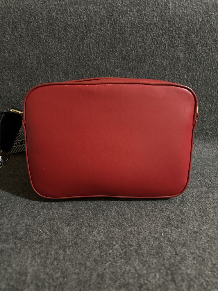 Жіноча червона сумка iconic TMMYCAMERA BAG SIGN