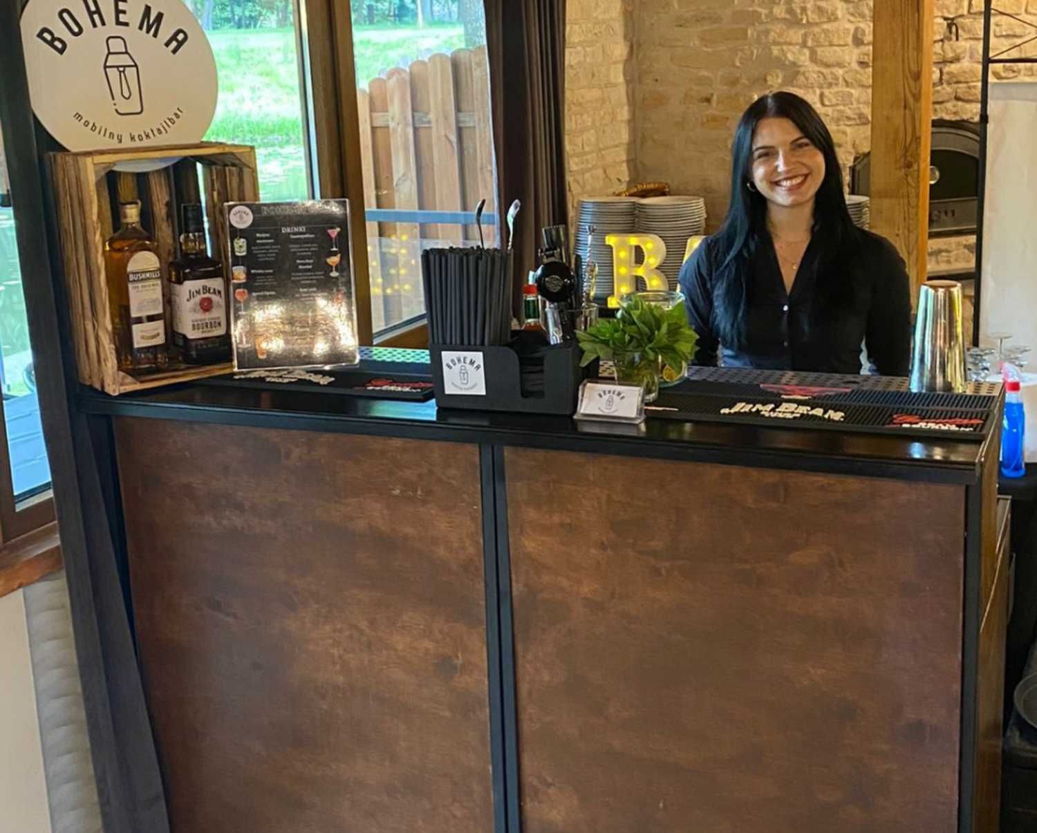 Barman na wesela, eventy firmowe, usługi barmańskie.