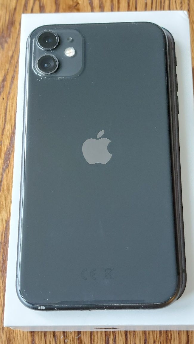 iPhone 11  64 GB