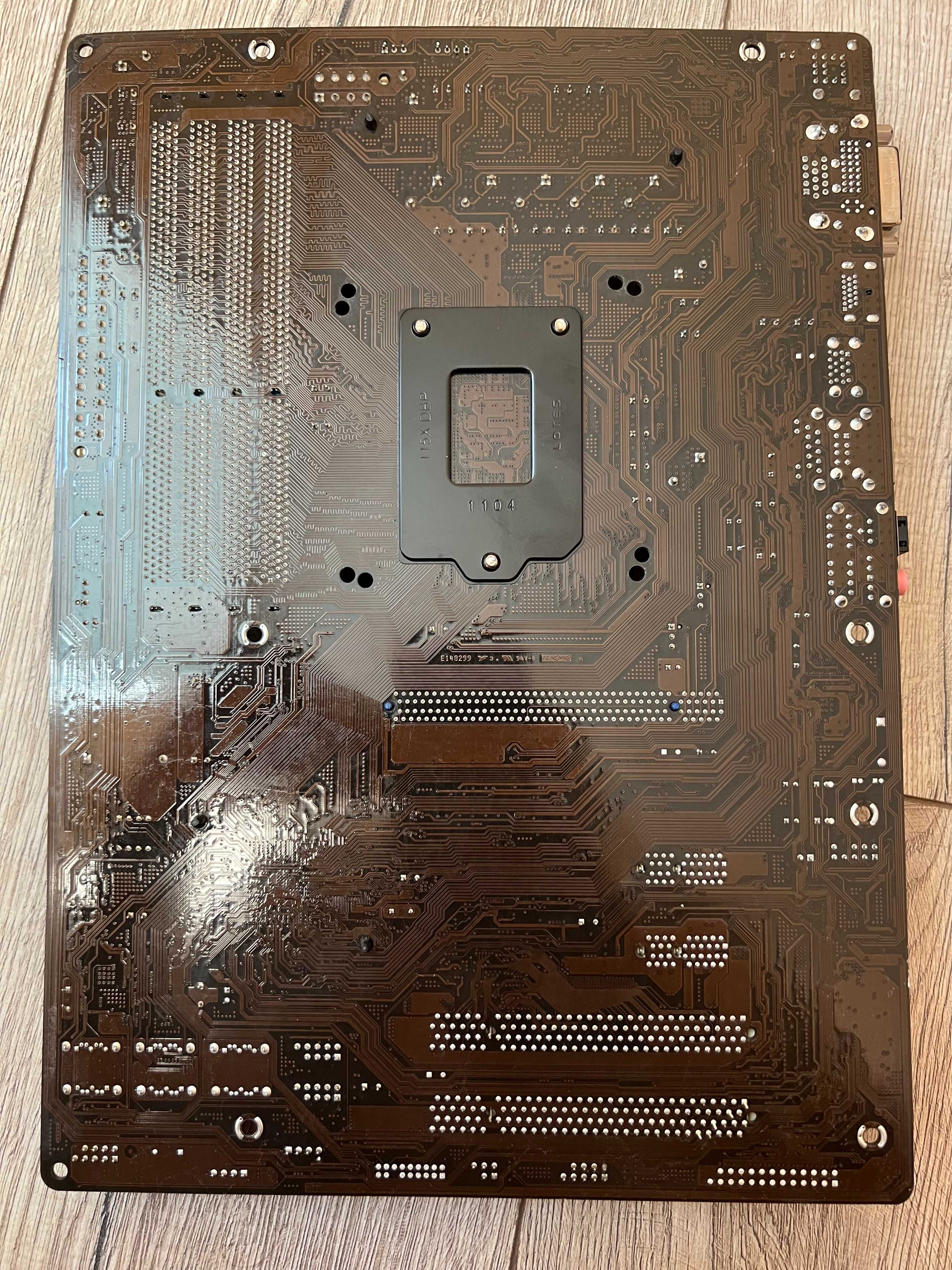 Материнка ASRock H61iCafe s.1155 повністю робоча