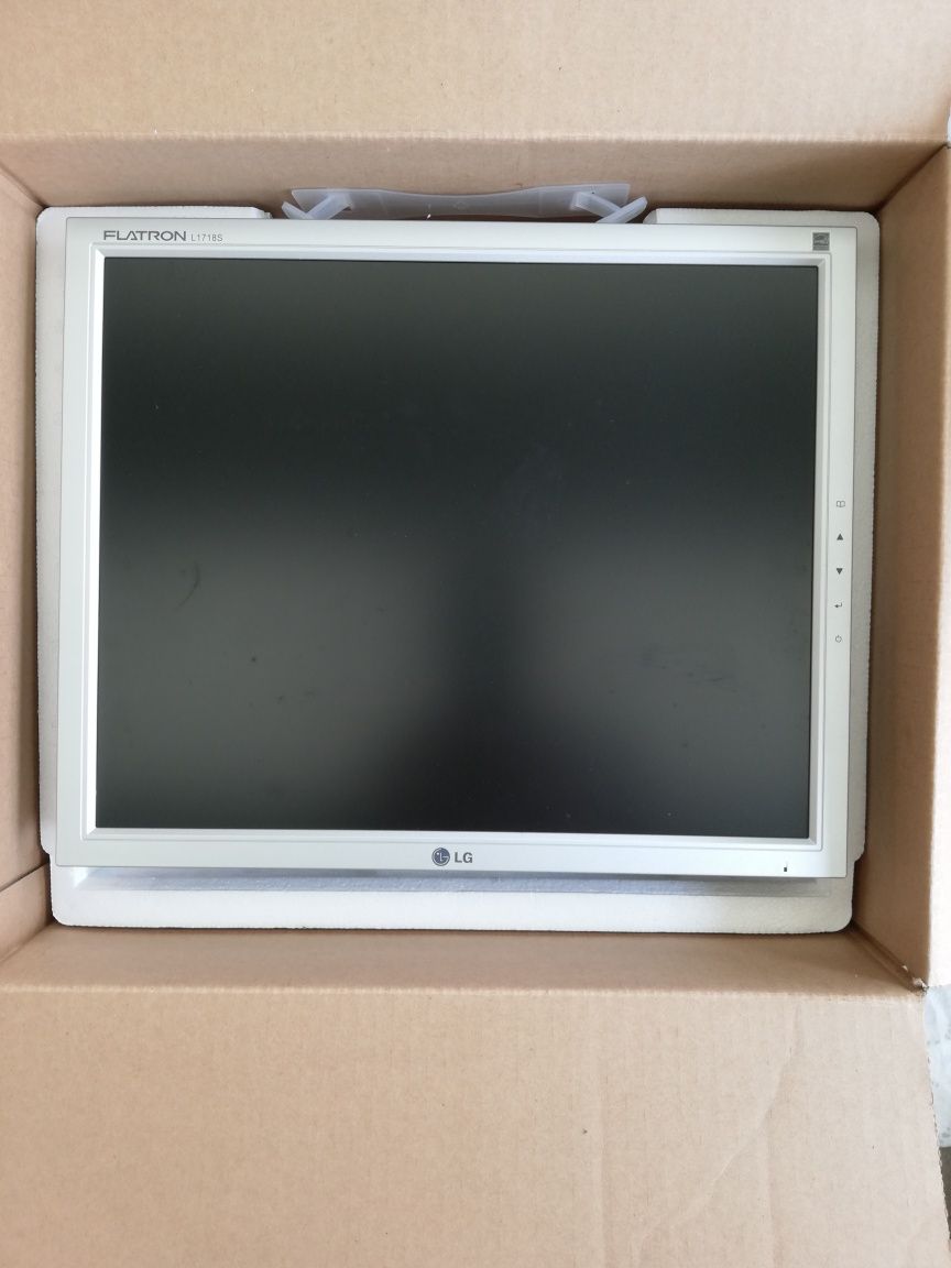 Monitor LG 17" FLATRON