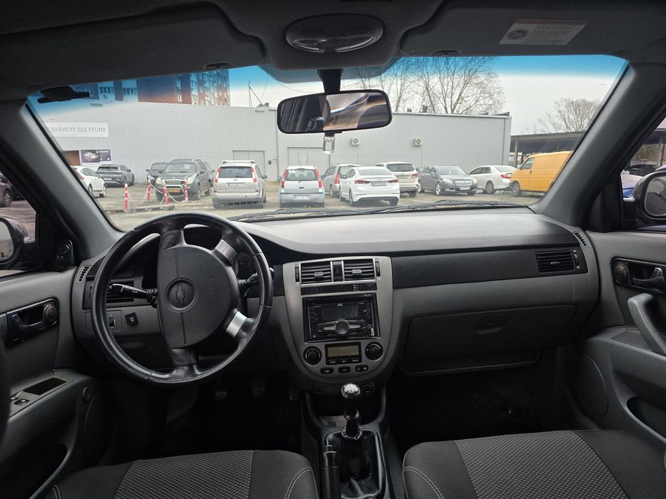 Продам Chevrolet lacetti 1.8