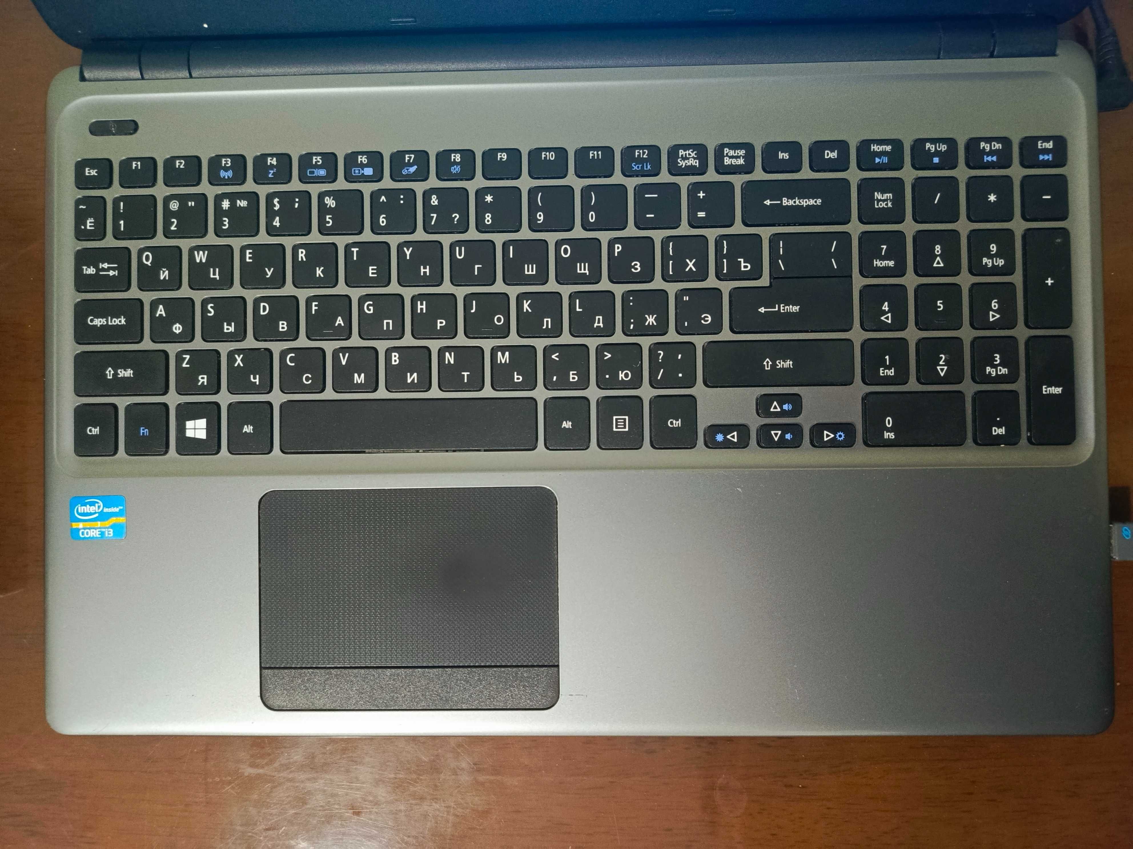 Робочий ноутбук Acer Aspire E1-570G (i3-3217U, 16 ГБ ОЗП, 500 ГБ HDD)