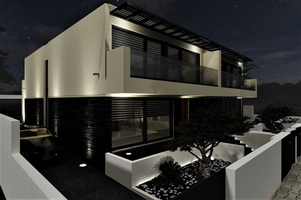 Vende se Moradia- S.Félix da marinha