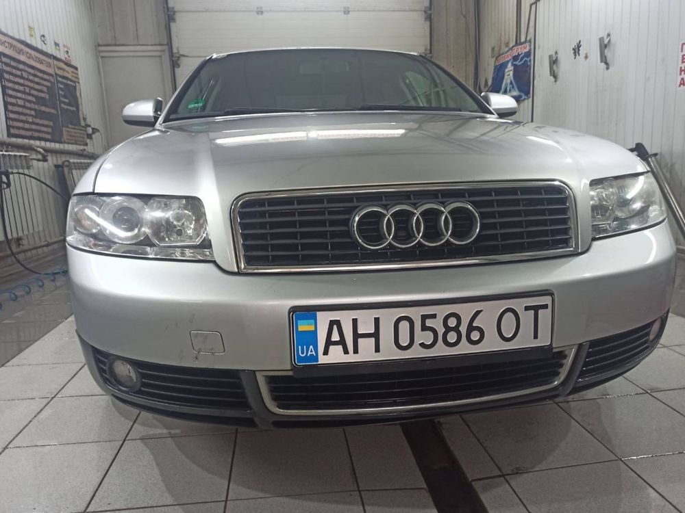 Продам авто aydi A4 b6 торг