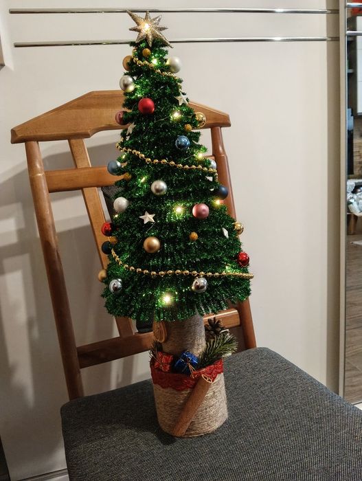 Choinka na pniu bożonarodzeniowy stroik