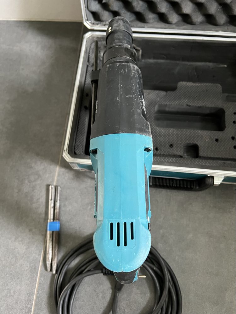 Перфоратор Makita HR 2631 FT