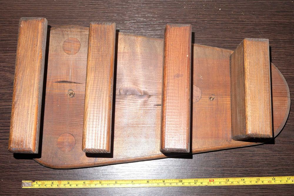 Стильная деревянная подставка для вина