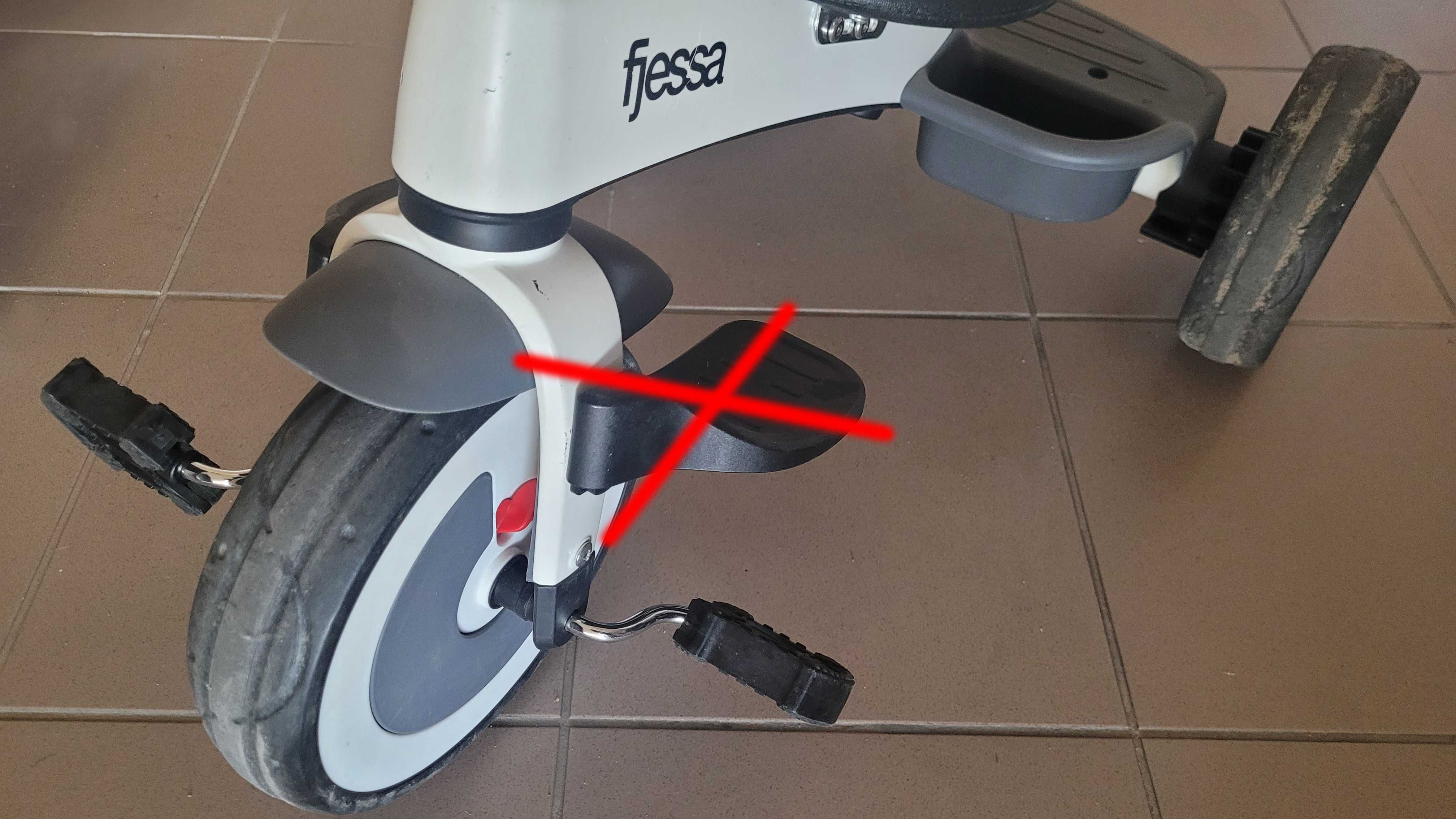 Rowerek trójkołowy Fjessa, biało-grafitowy
