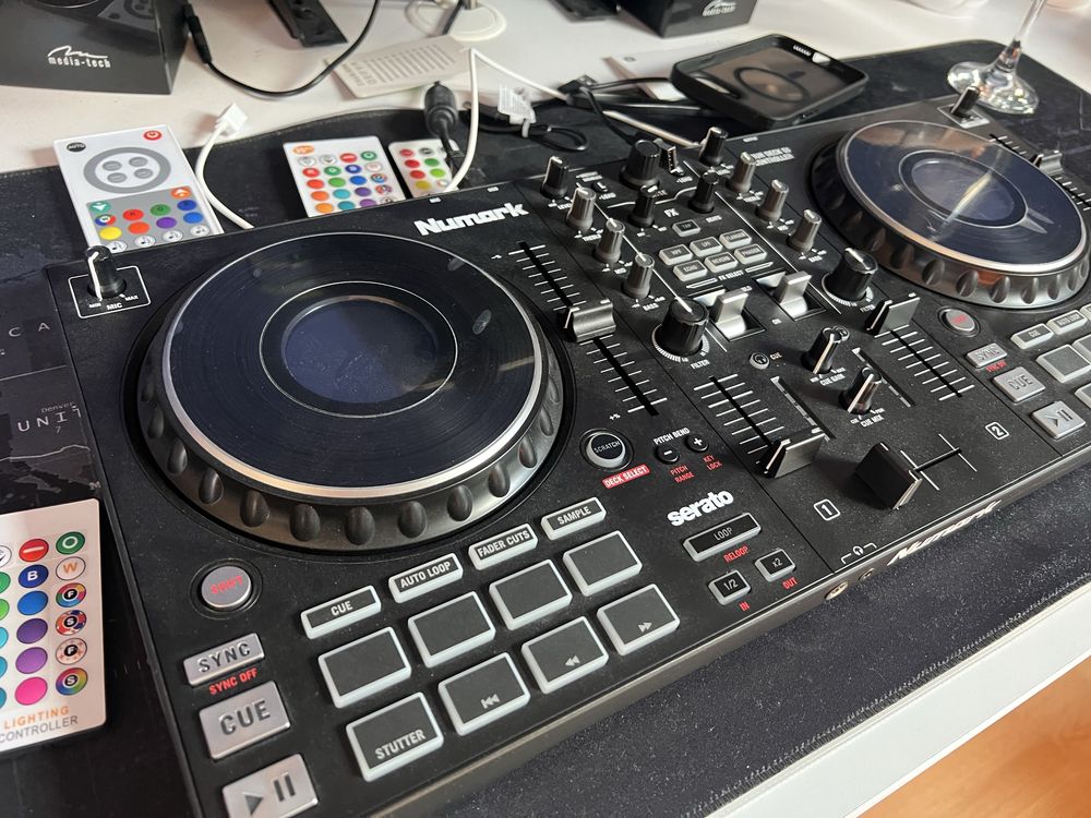 Kontroler Numark Mixtrack Platinum FX