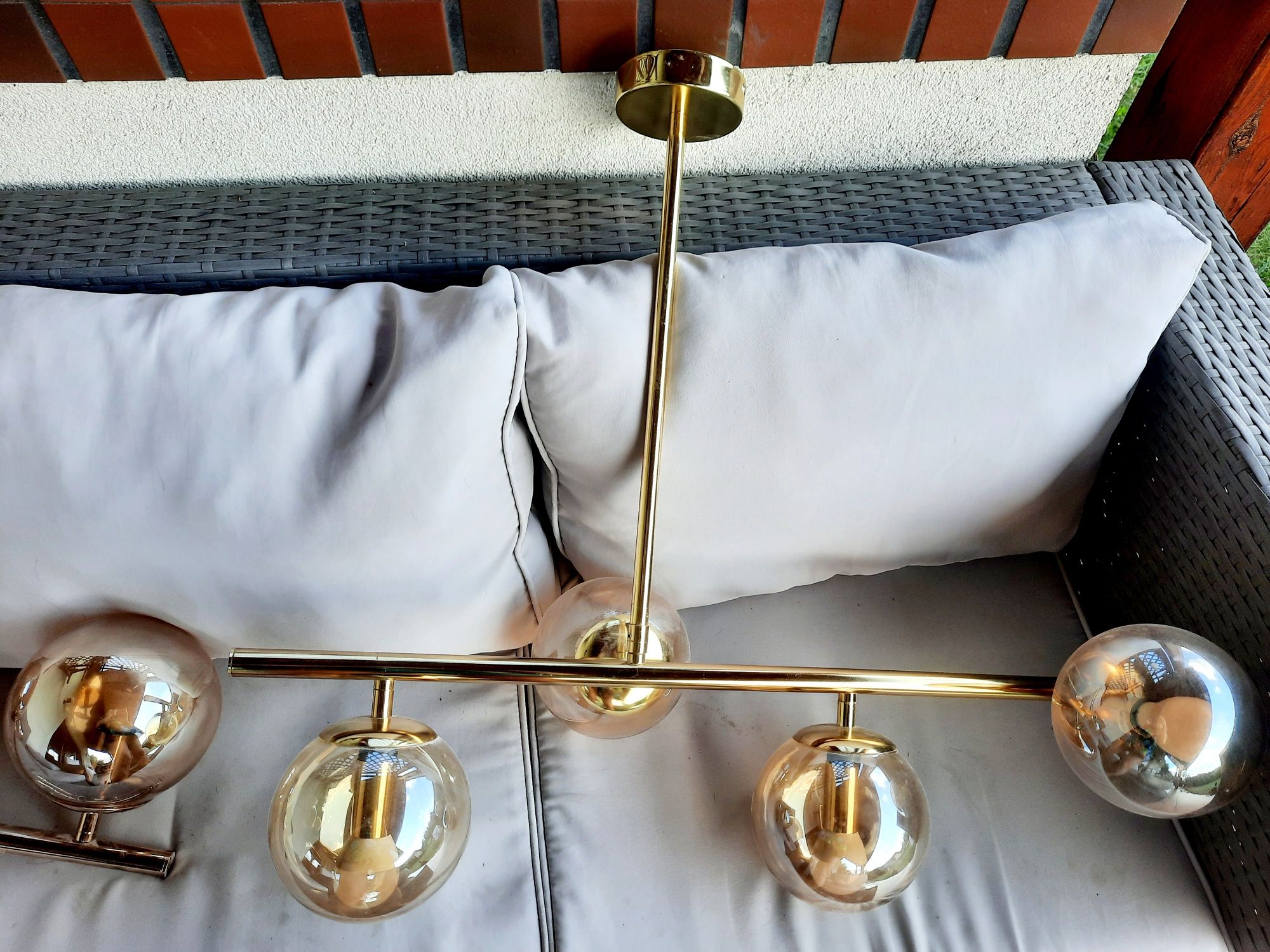 Nowoczesna lampa do salonu