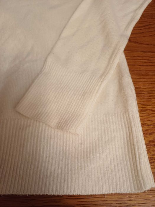 Kremowy sweter rozmiar S