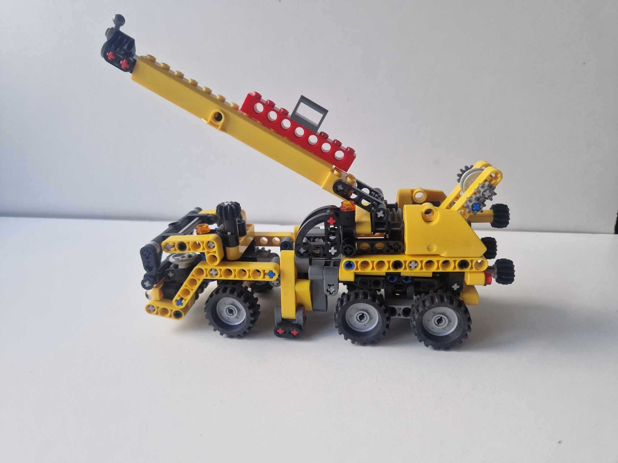 Lego Technic 8067 Mały ruchomy żuraw