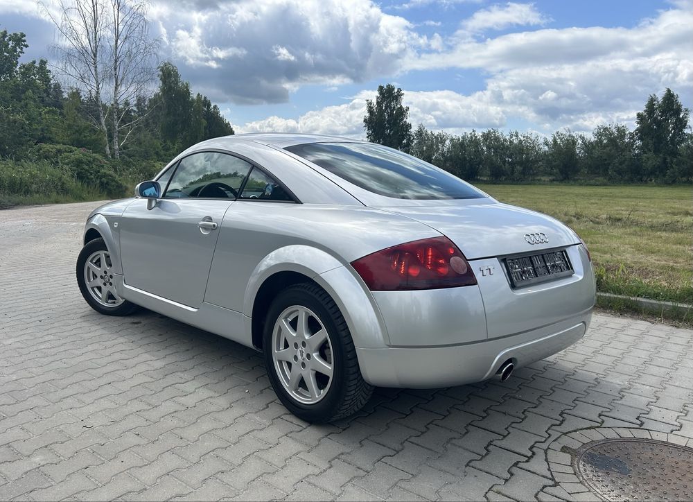 Audi TT//1.8 Turbo//180KM//S-line//Skóry//Bose//Zarejstrowana!!