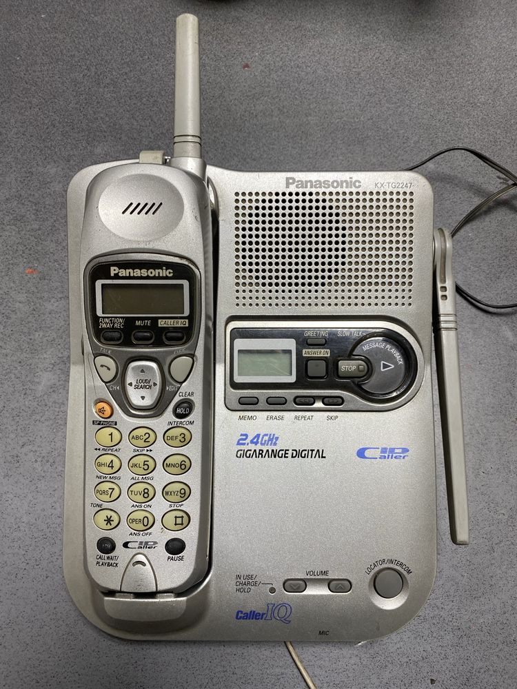 Телефон Panasonic KX-TG2247 радіотелефон