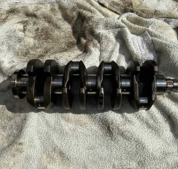 Продам коленвал на Шевроле Круз 1.8z18xer