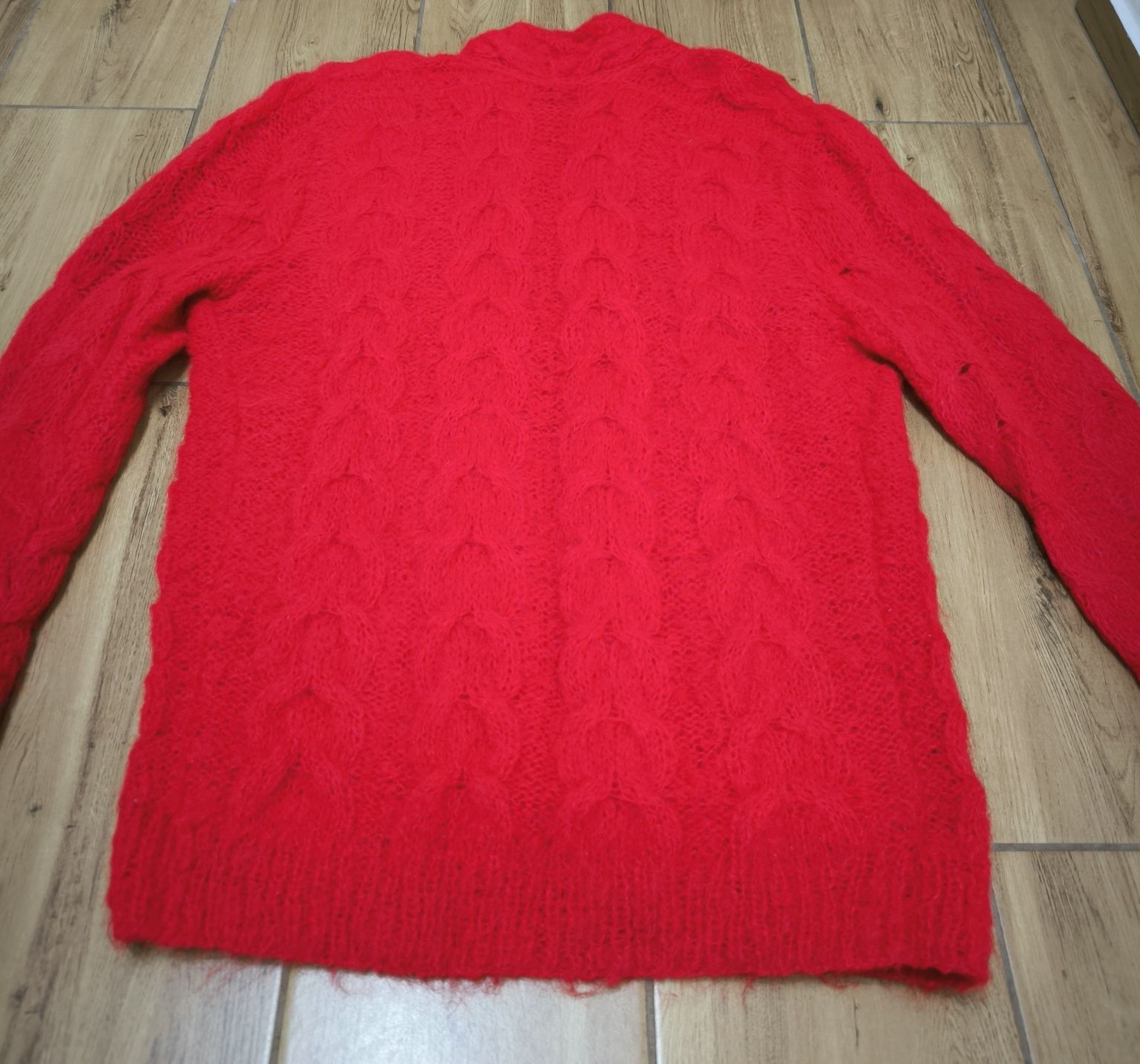 Sweter hande made moherowy w warkocze