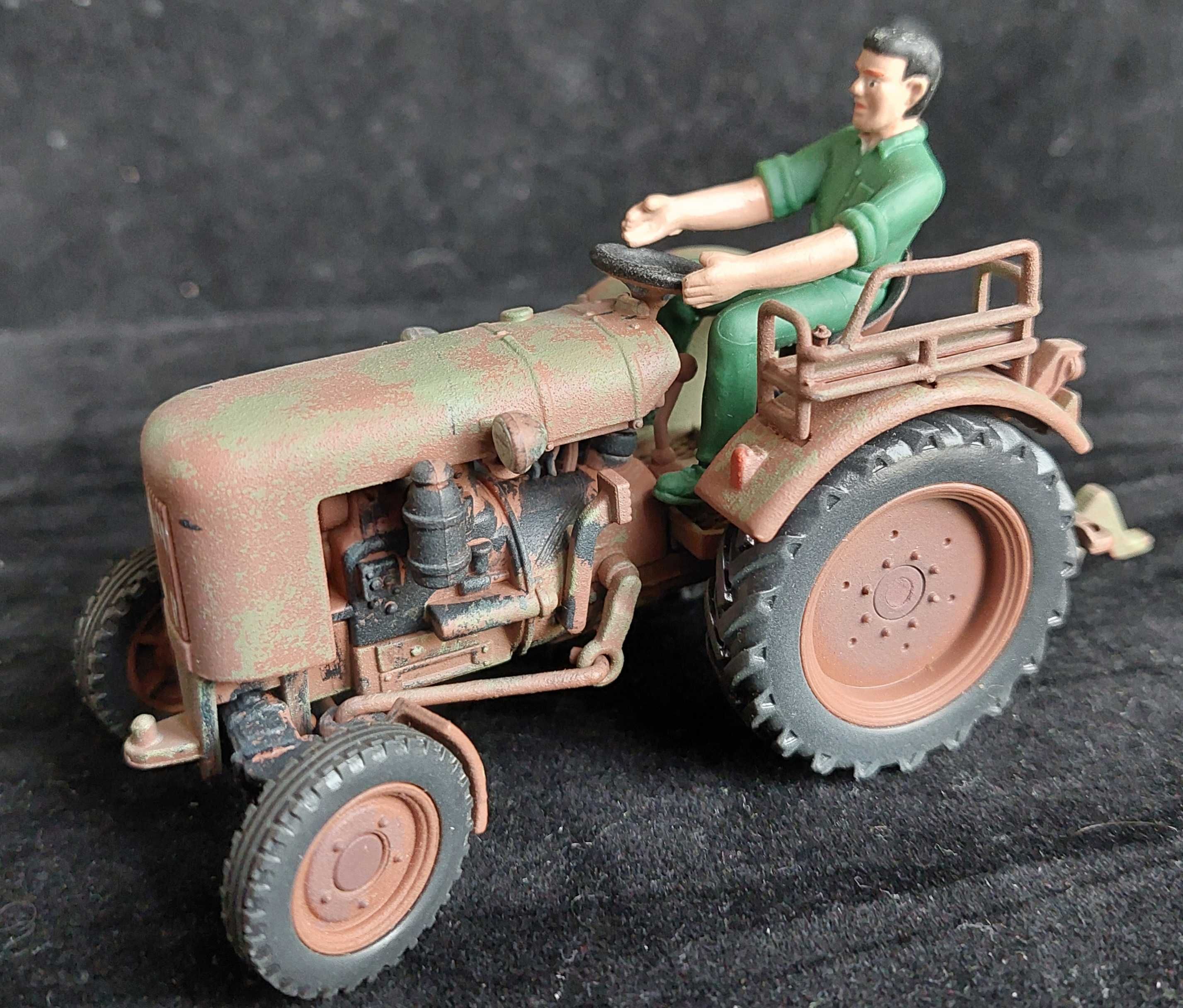 Siku 4466 Fendt Dieselross F 28 z rozrzutnikiem 1:32