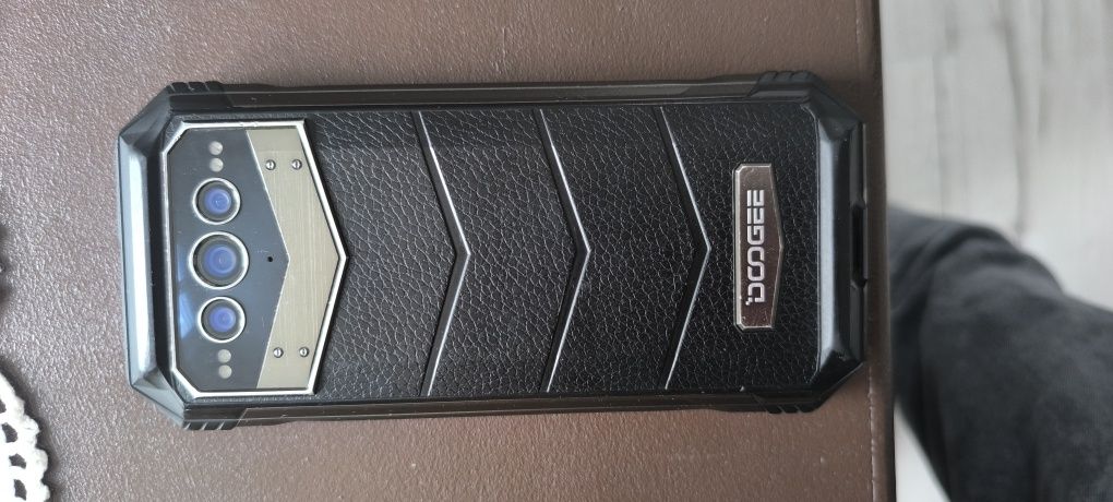Doogee V max 12/256 GB