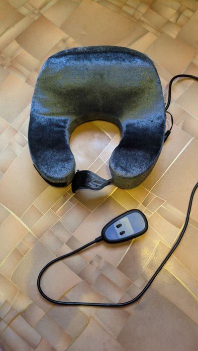Продам вибро-массажную подушку для шеи(головы)