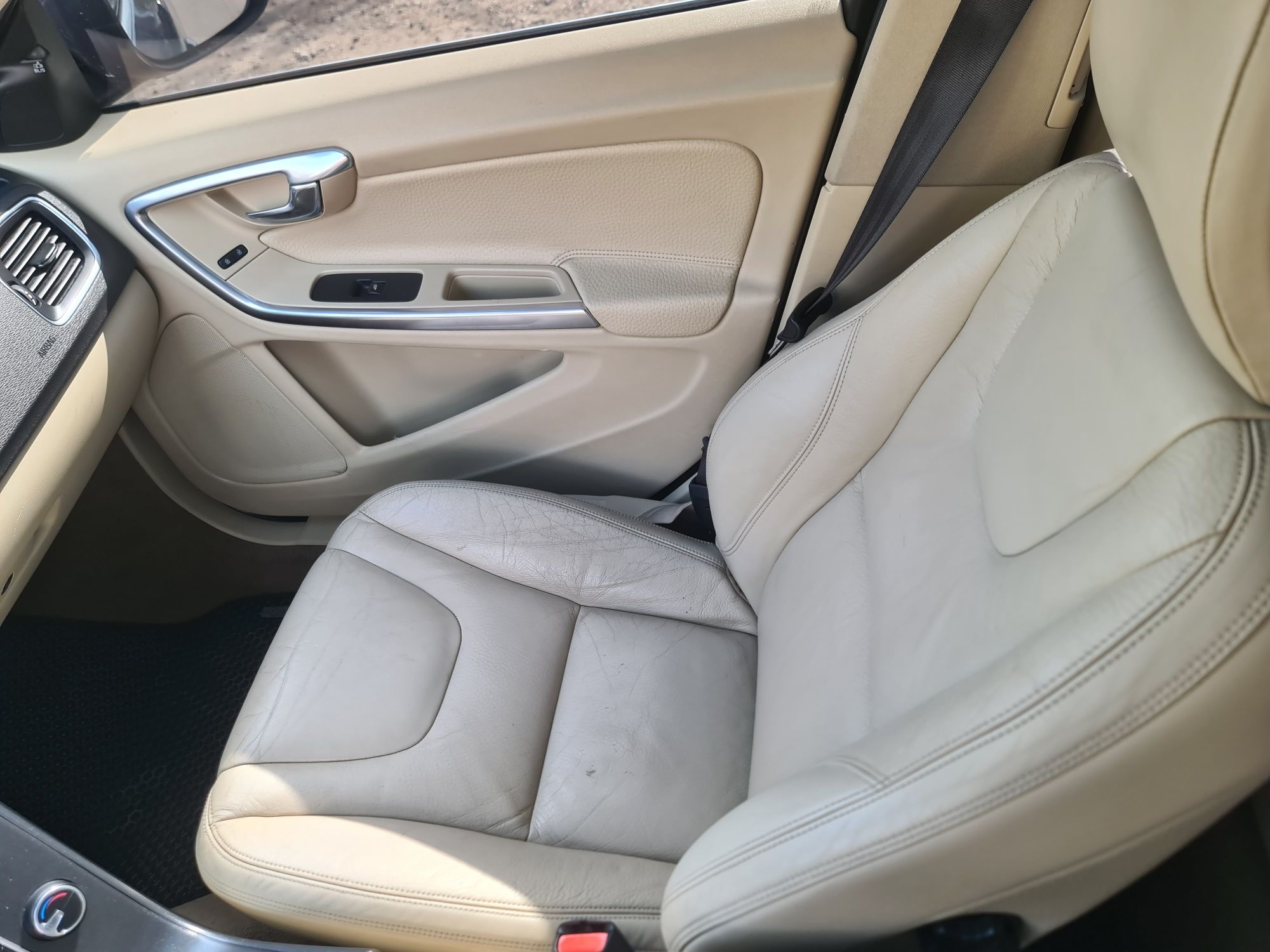 Volvo s60 2013 рестайл 2.5t