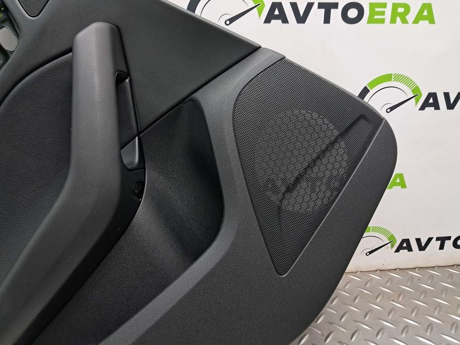 Обшивка двери карта дверная задняя левая AUDI Q5 8R 8R0867303ANWFA