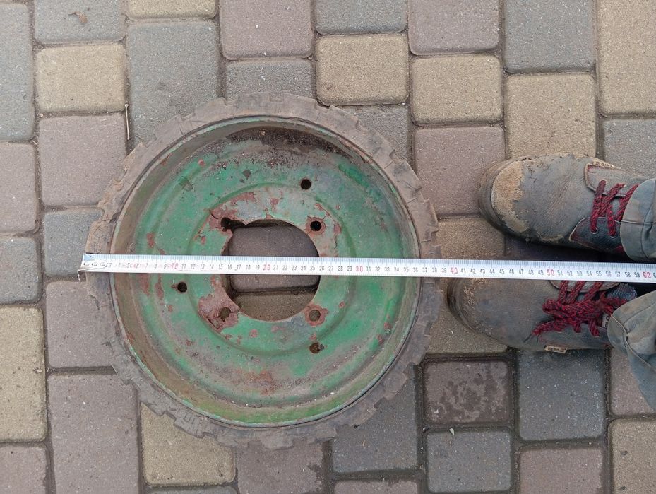 Колесо для тачки тележки сельхозтехники