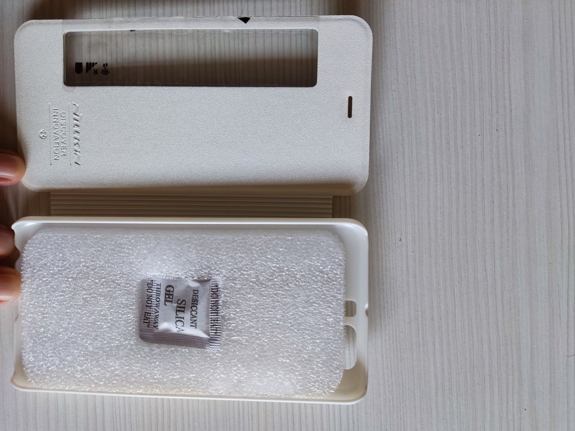 Etui skórzane białe plus szyba 9H do Huawei P10 plus