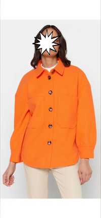 Sprzedam kurtkę  koloru pomarańczowego