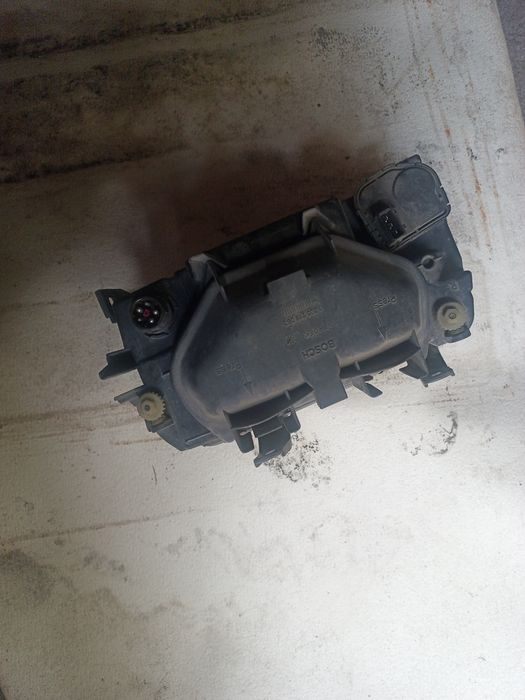 Фара Ауди А4 б5  Bosch права.