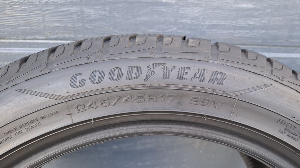 Goodyear 245/45 R17 UltraGrip 6.5 mm
