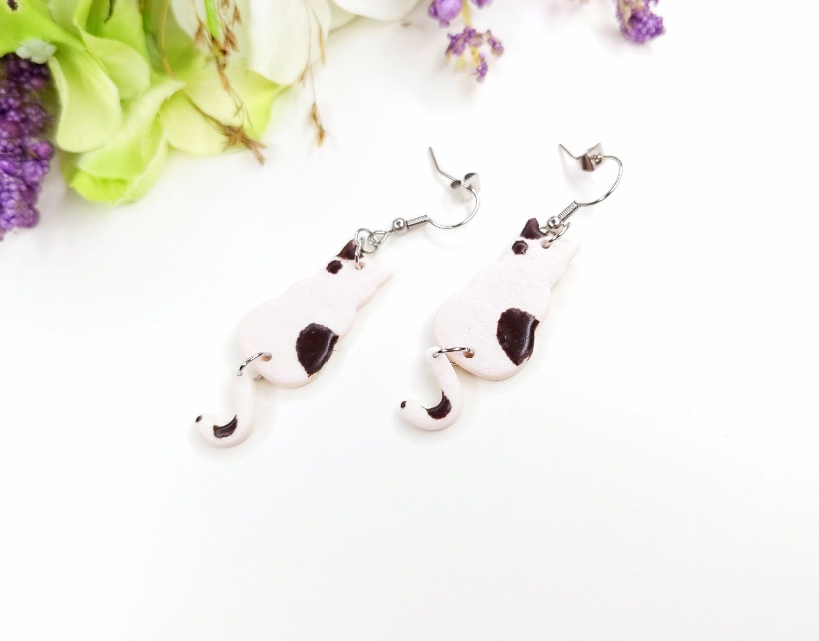 Kolczyki biało-brazowe koty handmade